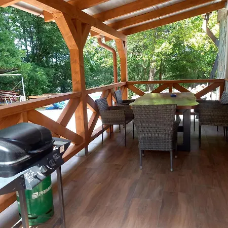 Milano S Vyrivkou A Terasou Kvakovce