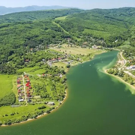 Milano S Vyrivkou A Terasou Διαμέρισμα *