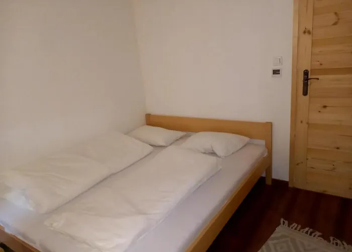 Milano S Vyrivkou A Terasou Kvakovce